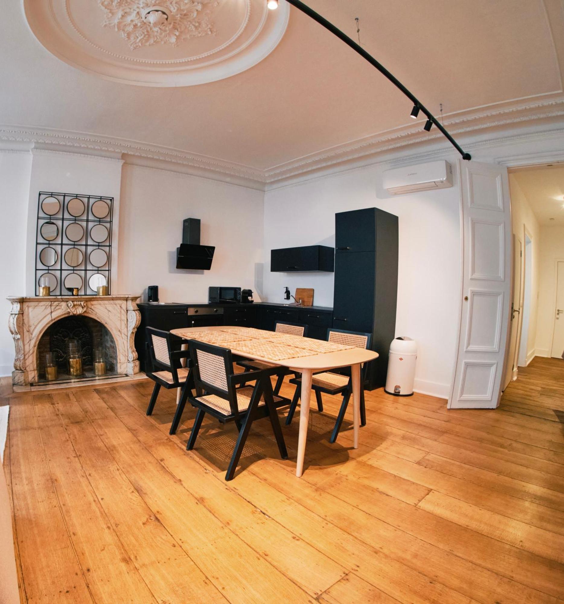 Urbanchic Appartement Elegance Hyper Centre Льеж Экстерьер фото